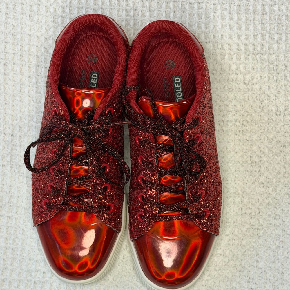Lucky Step Womens Red Glitter Sneakers Metallic Holographic Toe Lace Up Shoes